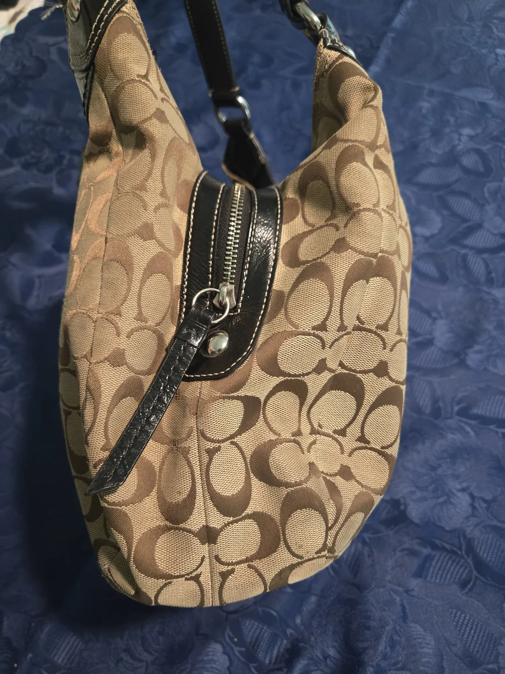 Coach Signature Canvas Shoulder Bag in Khaki/Brown